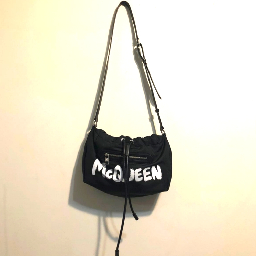 Alexander McQueen Small Ball Bundle Shoulder Bag Black/White